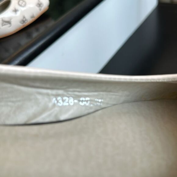 $5 Christmas in July New slip-on cream women’s flats ballet neutral size 5.5 - Picture 6 of 7